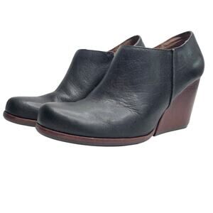 Kork-Ease Holmes Black Leather Wedge Booties 7.5 Ankle Boots Comfort Minimalist